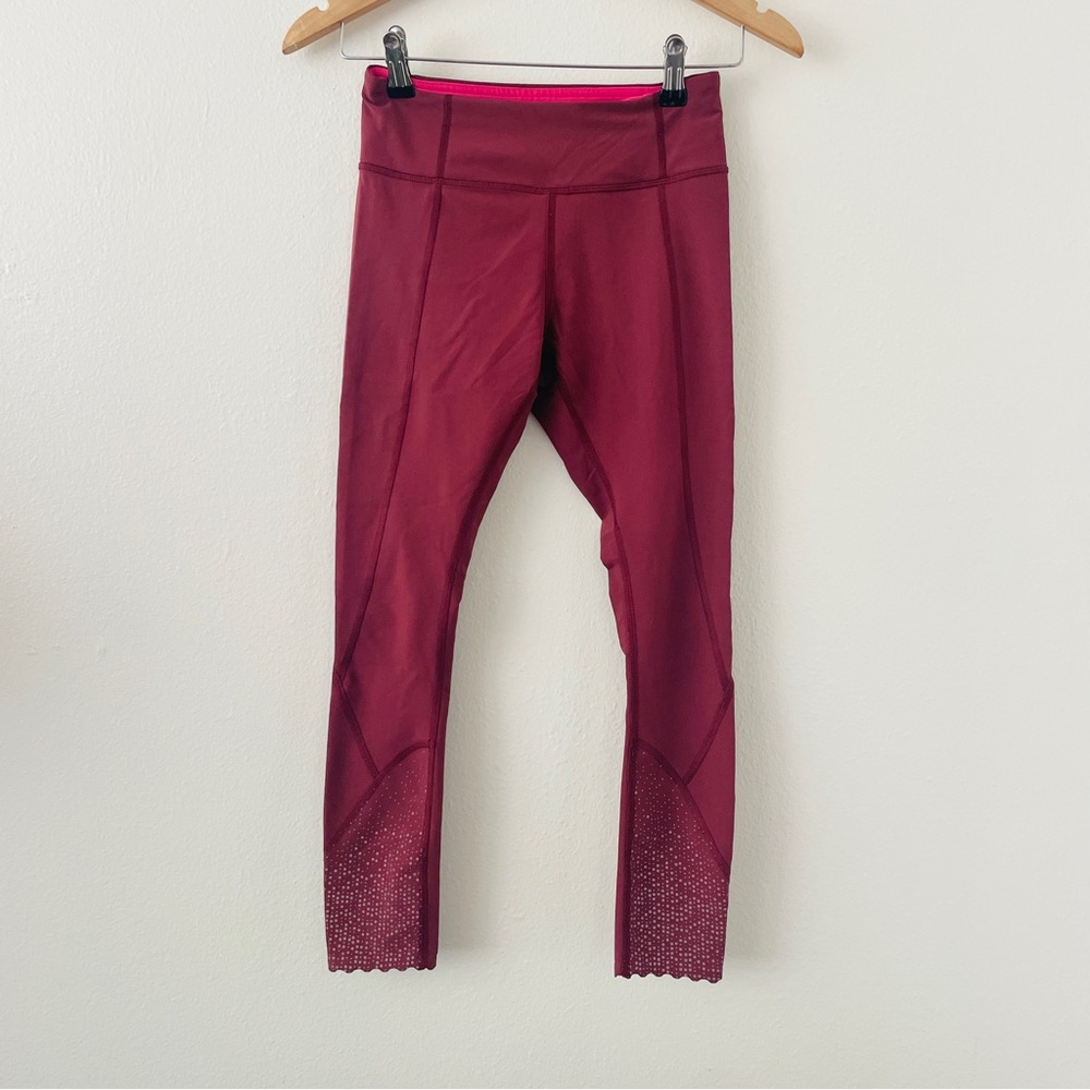 Lululemon Tight Stuff Tight II 25" Size 4 In Redwood Red Silver Dots